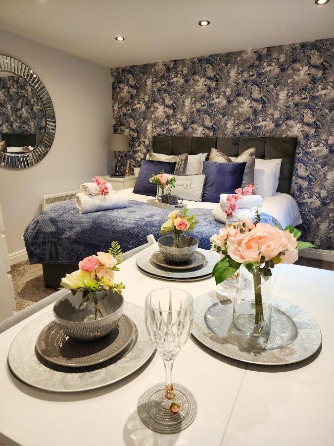 Studio Apartment The Den Colnbrook Luaran gambar